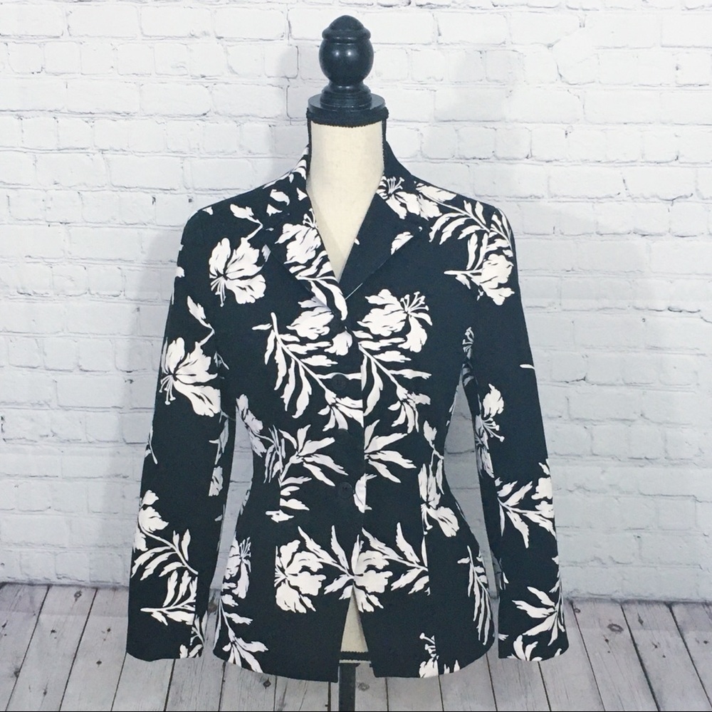 VCollection Black/White Blazer Size 8